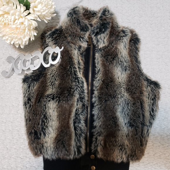 Women's  faux fur vest jacket sleeveless size small NWOT - Picture 1 of 6